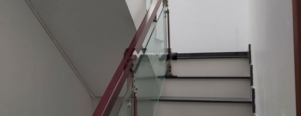 Với diện tích khoảng 50m2, cho thuê nhà ở vị trí nằm tại Phường 24, Bình Thạnh, nhà bao gồm 4 PN, 3 WC cảm ơn đã xem tin-03