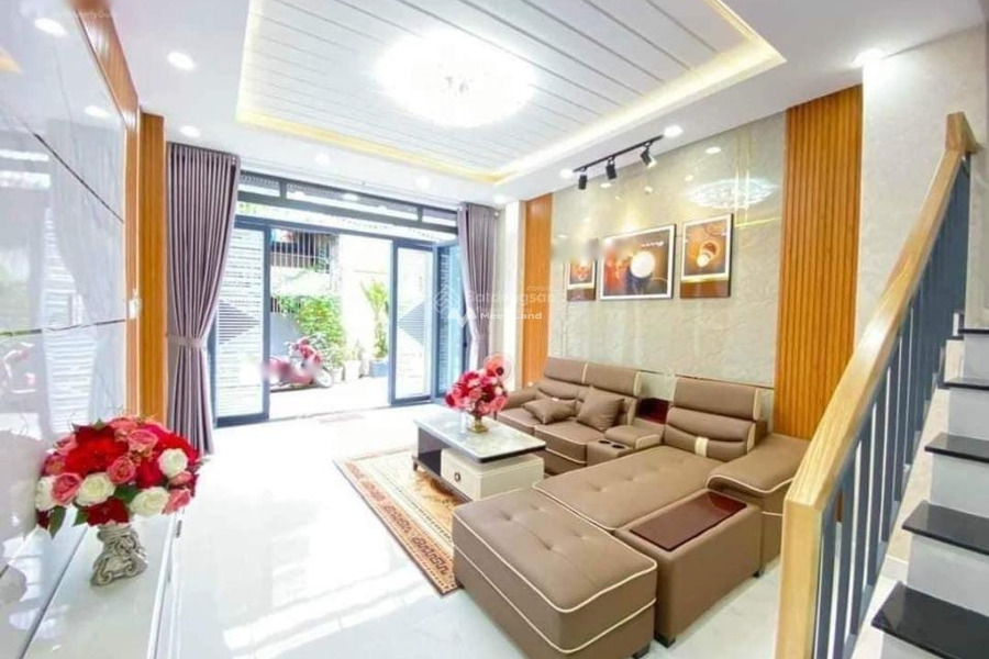 Bán nhà ở diện tích chuẩn 52m2 bán ngay với giá cực rẻ từ 3.85 tỷ Phía trong Trần Văn Quang, Hồ Chí Minh-01
