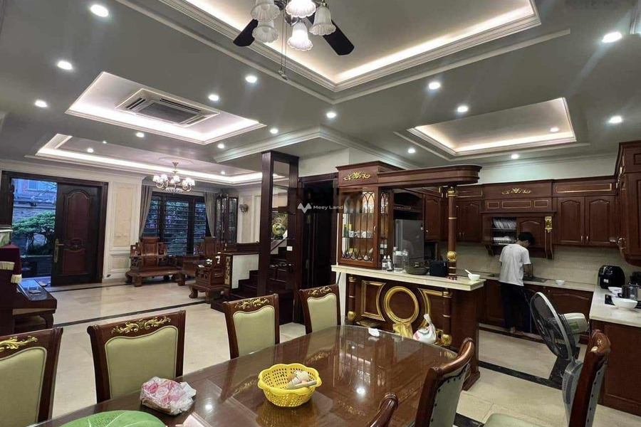 Ngôi nhà này gồm có 5 PN, bán biệt thự diện tích 200m2 bán ngay với giá siêu tốt 38 tỷ vị trí đặt tọa lạc ngay ở Hoàng Liệt, Hoàng Mai, hướng Tây-01