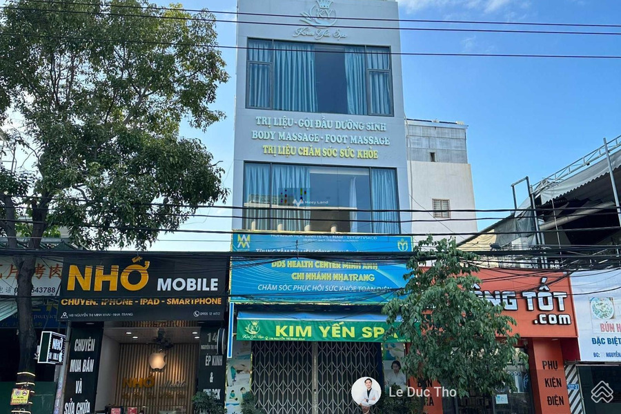 Cho thuê nhà 4 tầng mặt tiền Nguyễn Thị Minh Khai giá thuê 28 triệu/tháng -01