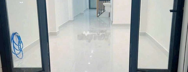 Có diện tích tiêu chuẩn 63m2, cho thuê nhà ở vị trí đặt tọa lạc ngay ở Phường 12, Hồ Chí Minh, trong nhà này 2 phòng ngủ, 2 WC ban công view đẹp-03