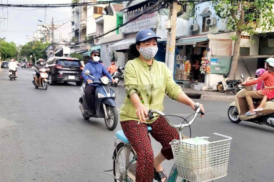 Tổng quan ở trong nhà có 5 phòng ngủ bán nhà bán ngay với giá siêu mềm 13.5 tỷ có diện tích gồm 81m2 gần Linh Tây, Thủ Đức-01