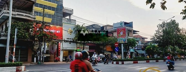 Cho thuê nhà 1 trệt 3 lầu đường Đồng Khởi, P.Tân Mai, Biên Hòa -02