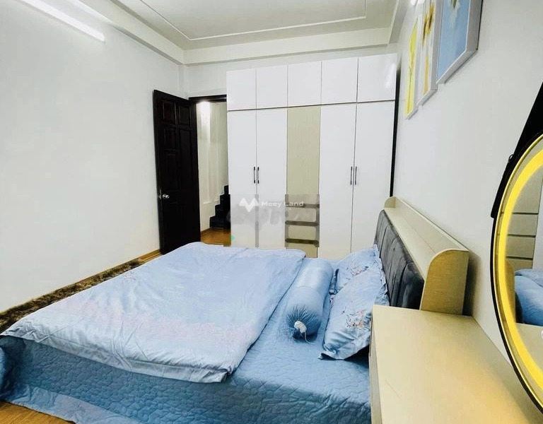 Căn hộ này gồm 1 phòng ngủ, cho thuê căn hộ vị trí mặt tiền ngay tại Dịch Vọng, Hà Nội, 1 WC khu vực dân cư-01