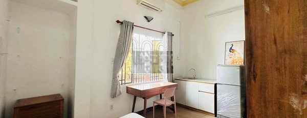 Vị trí nằm ở Lê Quang Định, Hồ Chí Minh, cho thuê chung cư thuê ngay với giá thực tế 4.5 triệu/tháng, tổng quan căn hộ có 1 phòng ngủ, 1 WC gọi ngay!-02