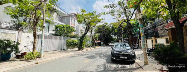 Ngôi nhà này có 5 PN bán nhà bán ngay với giá gốc 15 tỷ có diện tích chính 108m2 vị trí đẹp tọa lạc ngay Quận 7, Hồ Chí Minh-03
