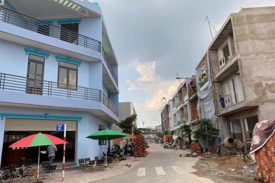 Bán nhà vị trí đặt tại trung tâm Bình Hòa, Thuận An bán ngay với giá hạt dẻ từ 5 tỷ có diện tích chung là 68m2-01