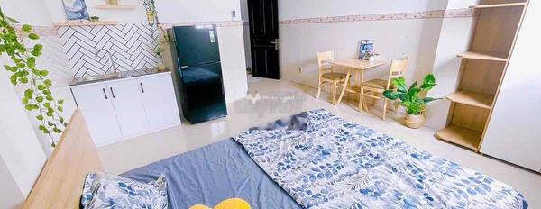 Cho thuê chung cư vị trí nằm ở Đình Nghi Xuân, Bình Tân, trong căn hộ gồm có 1 phòng ngủ, 1 WC ở lâu dài-03