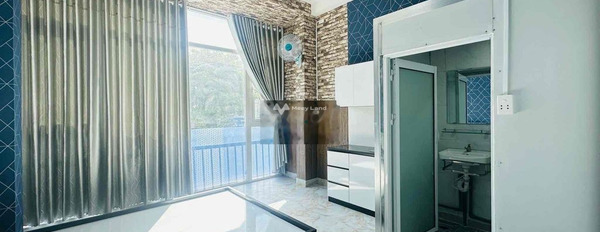 Cho thuê căn hộ nằm trên Tân Quý, Tân Phú thuê ngay với giá ưu đãi từ 3.9 triệu/tháng, trong căn hộ bao gồm có 1 phòng ngủ, 1 WC bãi đậu xe rộng-03