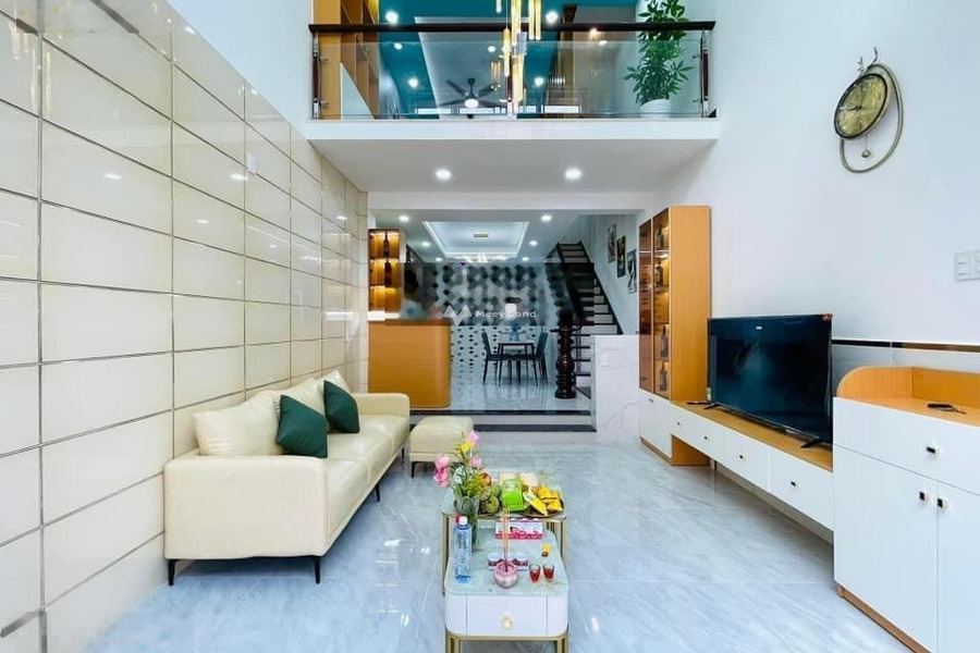 Vị trí thuận lợi tọa lạc ở Nguyễn Tri Phương, Hồ Chí Minh bán nhà bán ngay với giá cực êm 11.5 tỷ trong nhà này 4 PN 5 WC-01