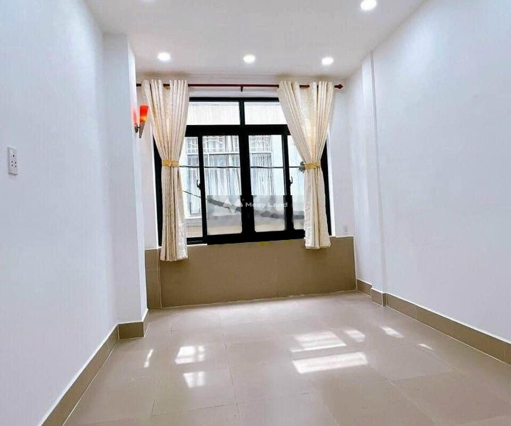 Bán nhà diện tích chuẩn 10m2 gần Tôn Thất Hiệp, Hồ Chí Minh giá bán cực rẻ 1.69 tỷ trong căn này 3 PN, 3 WC-01