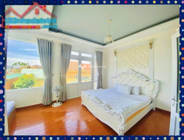 Phường 9, Lâm Đồng, bán biệt thự, bán ngay với giá cơ bản 15.2 tỷ diện tích chung là 274m2, nhà gồm có 12 phòng ngủ dọn vào ở ngay-01