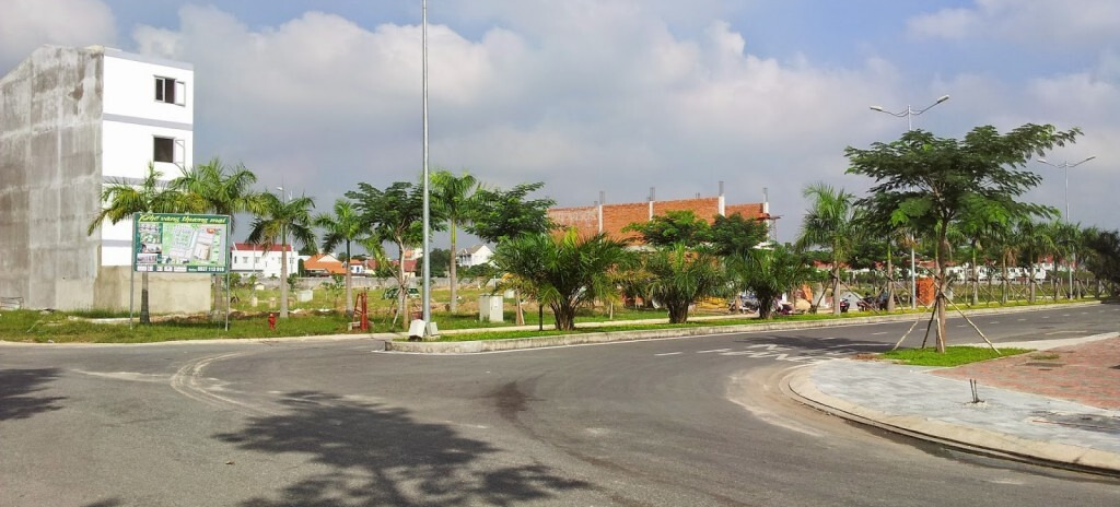 Bán gấp lô đất đường Huỳnh Văn Luỹ, 105m2, giá 1,78 tỷ, sổ riêng, ngay cạnh trường trung học phổ thông Nhơn Trạch