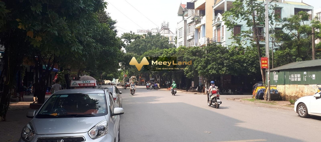 Bán liền kề tại đường Nguyễn Văn Lộc, Mộ Lao, Hà Đông, Hà Nội. Diện tích 80m2, giá 9,9 tỷ