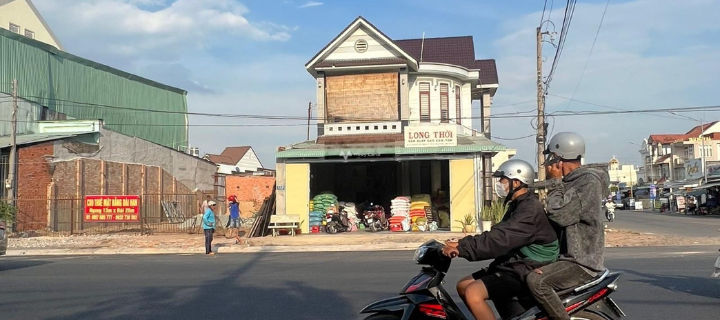 Mặt tiền tọa lạc gần Nguyễn Chí Thanh, Hòa Thành cho thuê kho bãi 300m2 thuê ngay với giá chính chủ 20 triệu/tháng lh thương lượng thêm