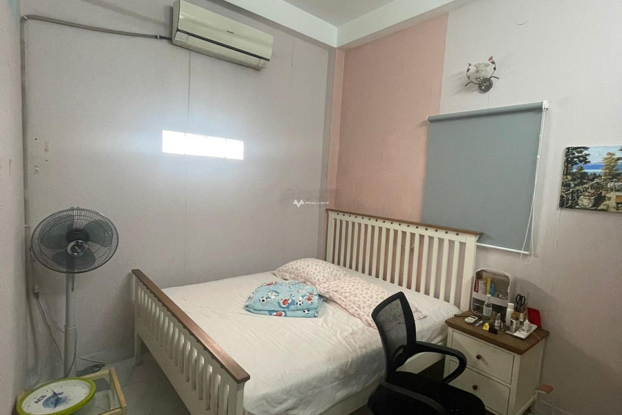 Nhà gồm 4 phòng ngủ bán nhà bán ngay với giá cực mềm 6.9 tỷ diện tích gồm 35m2 nằm ở Lương Hữu Khánh, Hồ Chí Minh-01