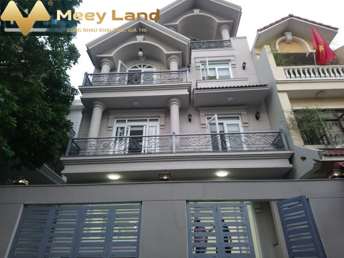 Cho thuê biệt thự tại phố Lương Định Của, Quận 2. Diện tích 150m2, giá 30 triệu/tháng-01