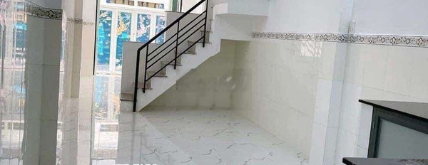 Chủ nhà bán đi định cư Mỹ cần bán nhà mới đẹp 30m2. Tạ Quang Bửu, P3, -03