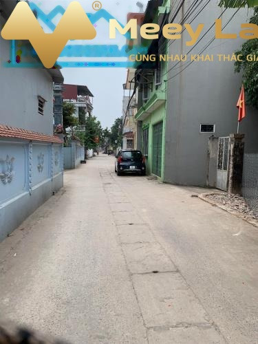 Mảnh đất đẹp ngay gần mặt đường chính Duyên Hà, Thanh Trì-01