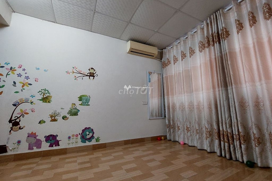 Cho thuê căn hộ diện tích chung quy 50m2 vị trí đẹp tại Nguyễn Khánh Toàn, Cầu Giấy giá thuê công khai 1.6 tỷ/tháng-01