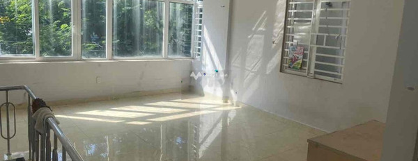 Chính chủ cho thuê mặt bằng có diện tích khoảng 30m2 thuê ngay với giá cơ bản từ 10 triệu/tháng liên hệ trực tiếp để được tư vấn-02