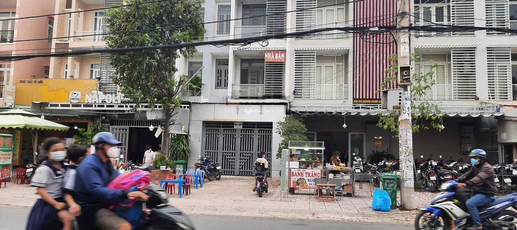 Ngay Nguyễn Thị Búp, Quận 12 bán nhà bán ngay với giá đàm phán 13.5 tỷ căn nhà có 15 PN 15 WC