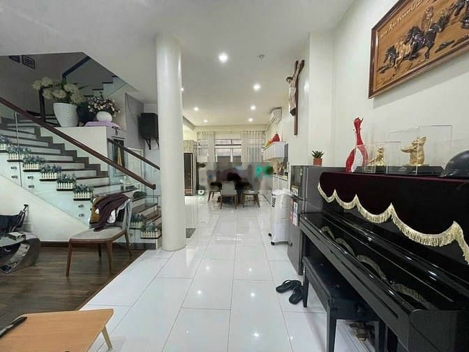 Bán biệt thự liên kế vườn Mỹ Kim 10,5*19m, Đ.đặng đức thuật, quận 7 -01