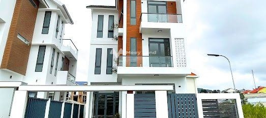 Diện tích thực 201m2, bán biệt thự vị trí đặt tọa lạc tại Đà Lạt, Lâm Đồng, tổng quan trong nhà có 6 phòng ngủ, lộ thông rộng 4 mét giá siêu rẻ-03