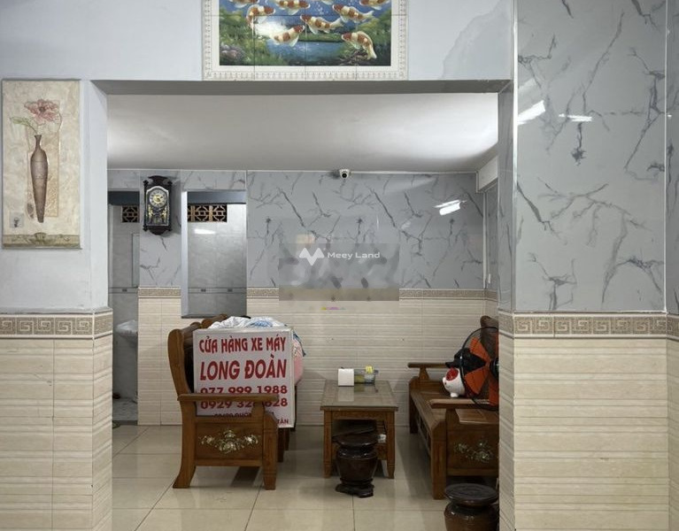Cho thuê nhà với diện tích 60m2 vị trí mặt tiền tọa lạc trên Bình Long, Hồ Chí Minh giá thuê bất ngờ 10 triệu/tháng, căn này gồm 4 phòng ngủ, 3 WC-01