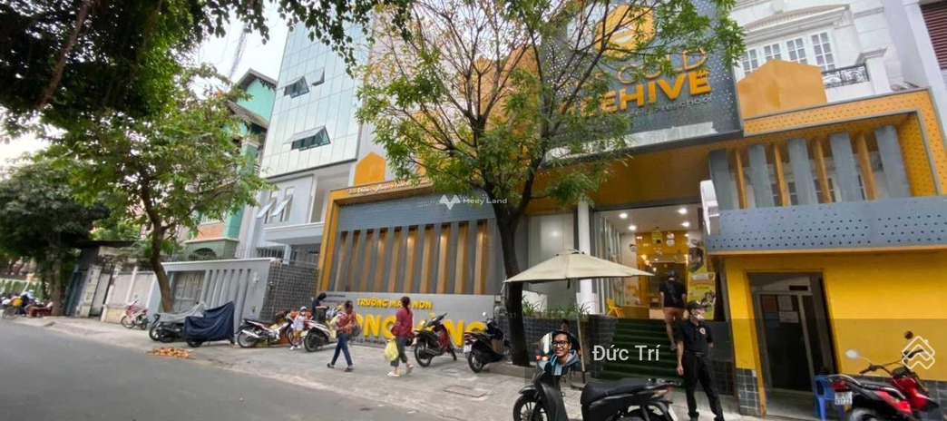 Vị trí nằm ngay Phường 11, Hồ Chí Minh bán nhà bán ngay với giá hấp dẫn chỉ 24.5 tỷ có diện tích gồm 244m2 hỗ trợ mọi thủ tục miễn phí, giá mùa dịch