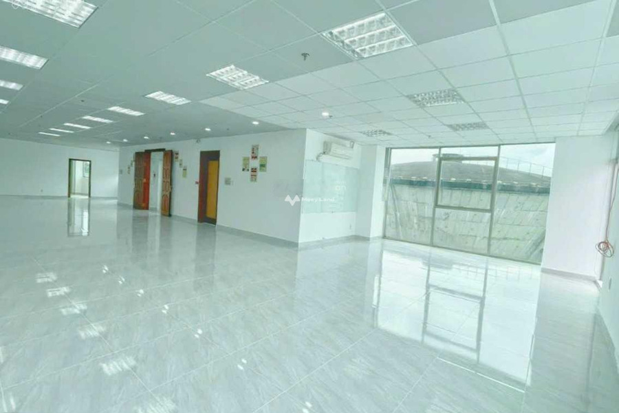 Cho thuê nhà ở diện tích khoảng là 240m2 thuê ngay với giá hấp dẫn 120 triệu/tháng vị trí đặt ở tại Quận 10, Hồ Chí Minh-01