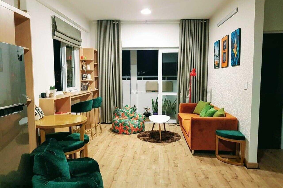 Trong căn hộ tổng quan có tổng 2 phòng ngủ, cho thuê căn hộ vị trí nằm tại Nguyễn Chích, Nha Trang, 2 WC hẻm rộng-01