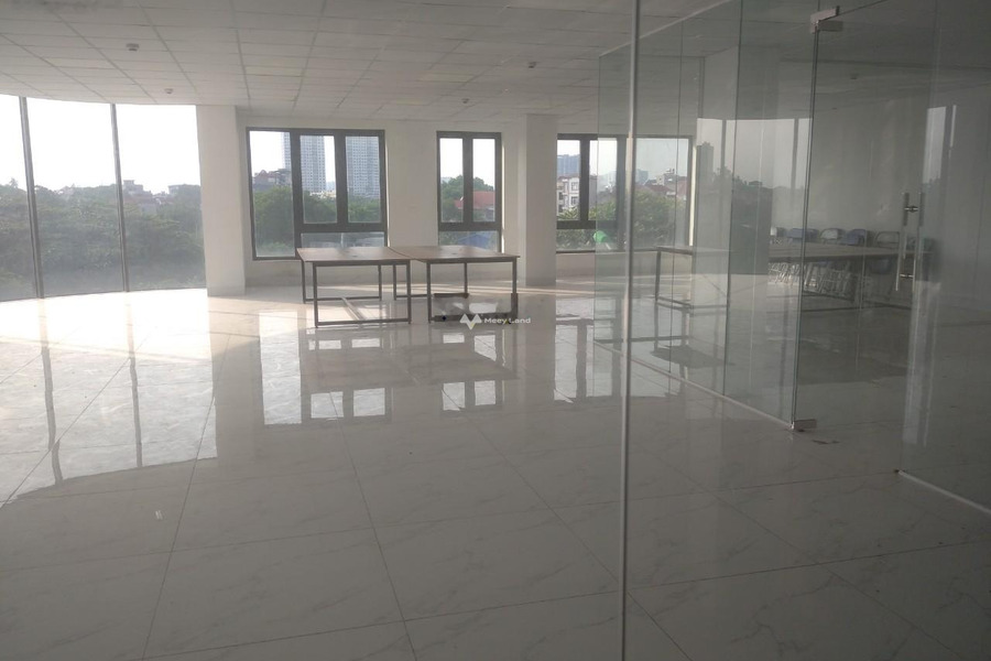 Vị trí tiện lợi ngay tại Tố Hữu, Hà Nội cho thuê sàn văn phòng có diện tích là 200m2-01