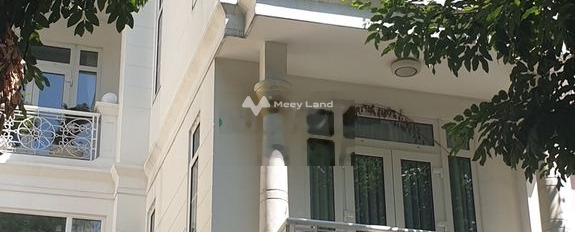 Bán nhà có diện tích chung 102m2 vị trí mặt tiền nằm trên Tân Phong, Quận 7 bán ngay với giá 24 tỷ trong nhà này có 4 PN, 4 WC-03