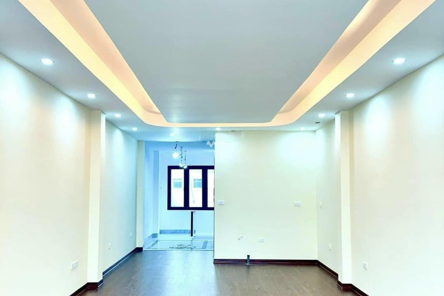 Diện tích chuẩn 62m2 bán nhà vị trí hấp dẫn nằm ở Đống Đa, Hà Nội ngôi nhà có 5 phòng ngủ 7 WC liên hệ ngay để được tư vấn-01