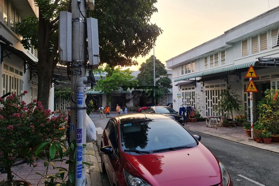 Có diện tích chuẩn 52m2, cho thuê nhà ở vị trí đẹp tọa lạc ngay ở Nguyễn Đức Thuận, Bình Dương có chỗ để xe-01