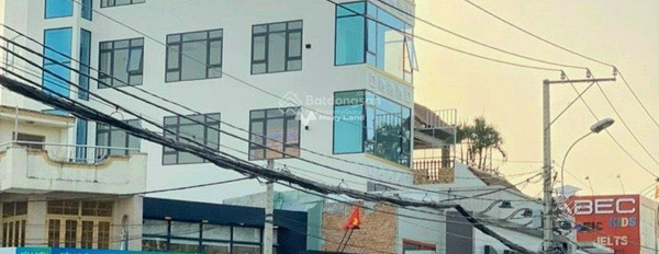 Giá bán cạnh tranh chỉ 23 tỷ bán nhà có diện tích chung là 300m2 nằm trên Hoàng Hữu Nam, Quận 9 liên hệ chính chủ-02