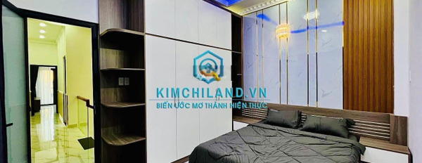 DT 105m2 bán nhà ở vị trí tiện lợi ngay tại Nhà Bè, Hồ Chí Minh hướng Đông - Nam trong nhà nhìn chung gồm có 3 PN 5 WC liên hệ ngay để được tư vấn-03