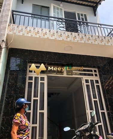 Mặt tiền tọa lạc ngay Phường 15, Hồ Chí Minh bán nhà vào ở luôn giá vô cùng rẻ chỉ 2.2 tỷ trong căn này có 2 phòng ngủ 2 WC