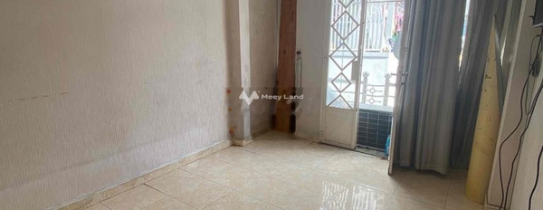 Giá 3 triệu/tháng cho thuê phòng trọ có diện tích chung là 20m2 vị trí đẹp ở Quận 5, Hồ Chí Minh tổng quan căn này gồm có Nhà trống giá ưu đãi-02