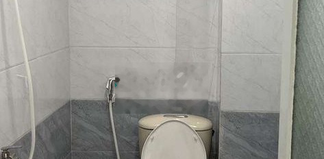 Mt nhà mới y hình ,trệt trống suốt , sân rộng , 2pn 2wc ,làm kho ,SX -03