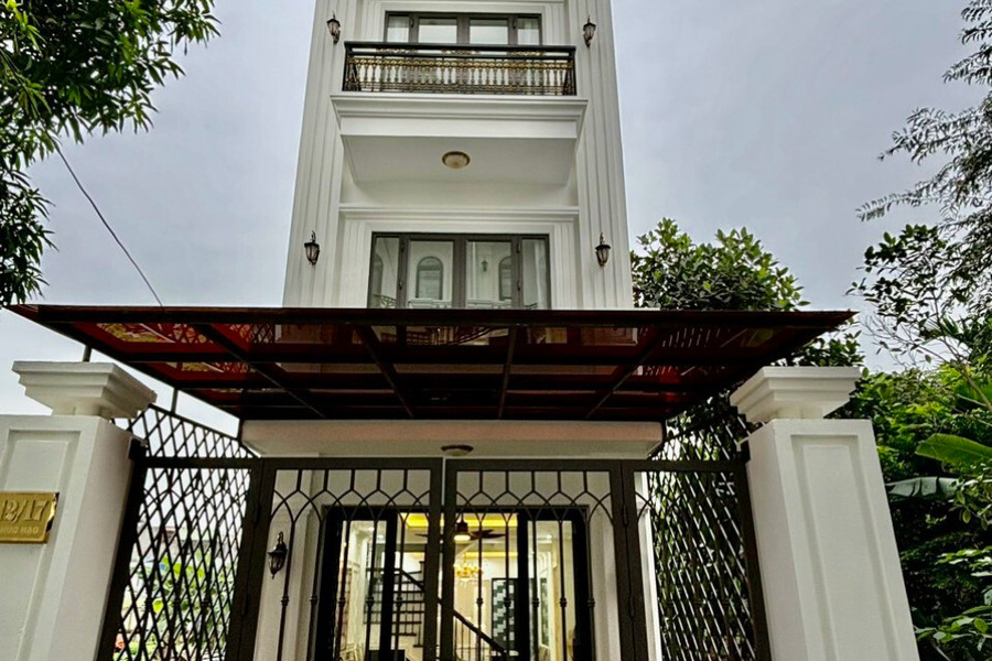 Bán nhà xây mới tinh độc lập sân cổng phố Khúc Thừa Dụ, 73m2 4 tầng giá 4.8 tỷ-01