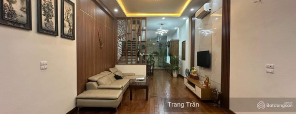 Bán nhà mặt tiền tọa lạc ngay trên Quận 1, Hồ Chí Minh bán ngay với giá đề cử từ 4.45 tỷ diện tích khoảng 69m2 trong nhà 5 PN-03