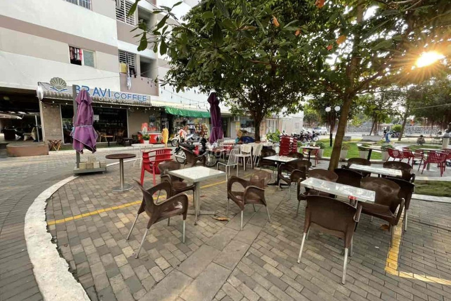 Chung cư 2 PN, bán căn hộ hướng Đông Nam vị trí đặt nằm ngay Nguyễn Hoàng, An Giang, tổng quan trong căn hộ có 2 PN, 1 WC pháp lý rõ ràng-01