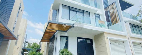 Nhà có 4 phòng ngủ, cho thuê nhà, giá thuê cực kì tốt chỉ 35 triệu/tháng diện tích rộng 175m2 vị trí đẹp tọa lạc ngay Liên Phường, Phú Hữu-03