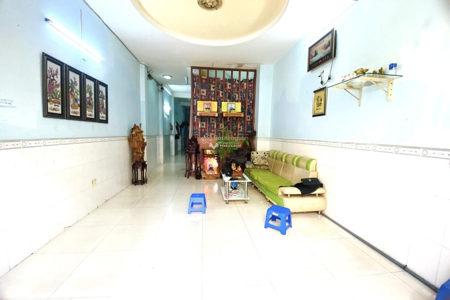 Có diện tích chung là 90m2 bán nhà vị trí thuận lợi tọa lạc trên Phú Thọ Hòa, Hồ Chí Minh trong nhà có tổng 4 phòng ngủ 3 WC cảm ơn bạn đã đọc tin.-01