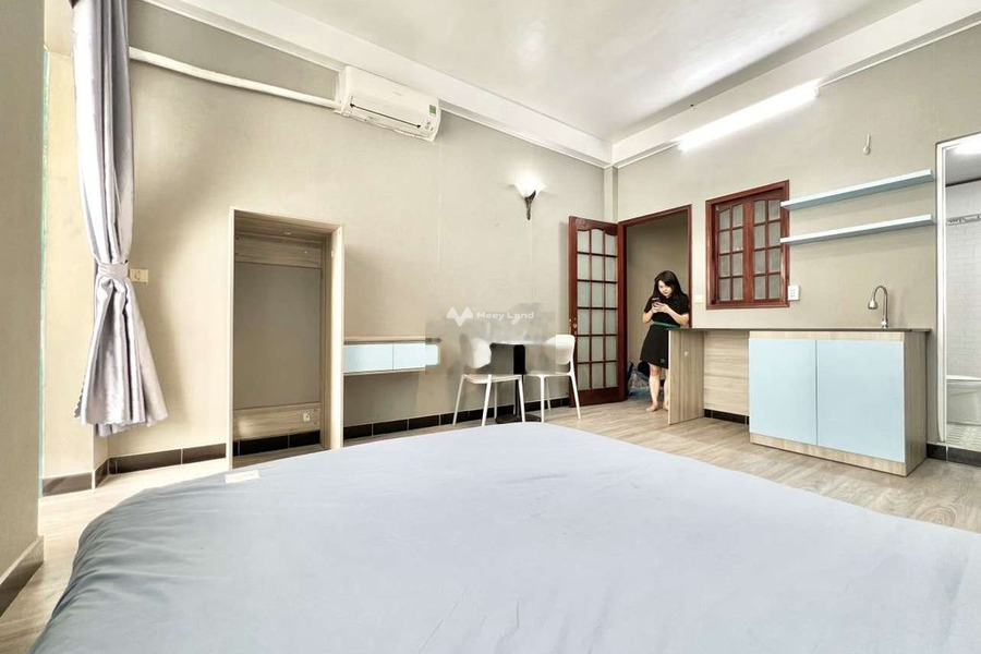 Cho thuê chung cư tọa lạc ngay ở Trần Quang Khải, Quận 1, trong căn này thì có 1 phòng ngủ, 1 WC giá rẻ bất ngờ-01