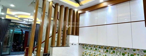 Bán nhà có diện tích 60m2 mặt tiền nằm ngay Phường 11, Phú Nhuận tổng quan bao gồm có 3 phòng ngủ 3 WC hãy nhấc máy gọi ngay-02