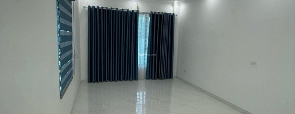 Ngôi nhà này gồm 6 PN, cho thuê nhà ở diện tích chung là 60m2 thuê ngay với giá cực kì tốt chỉ 15 triệu/tháng tọa lạc trên Đống Đa, Hà Nội-02