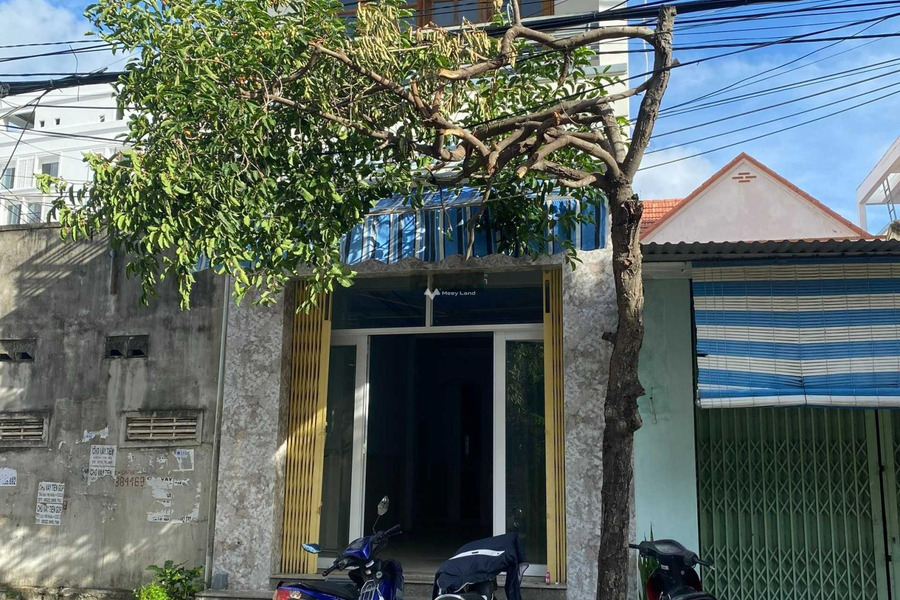 Vị trí mặt tiền nằm ở Khúc Thừa Dụ, Phước Long bán nhà bán ngay với giá hạt dẻ chỉ 4.95 tỷ nhà gồm có 3 phòng ngủ 2 WC-01